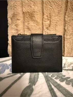 Classic Black Pebbled faux leather Wallet with removable card case